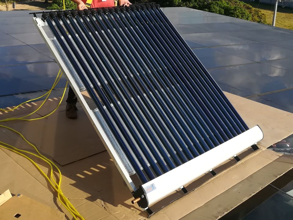 Colector solar de tubos al vacío